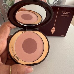 Charlotte Tilbury Cheek To Chic Swish & Pop Blusher SEX ON FIRE